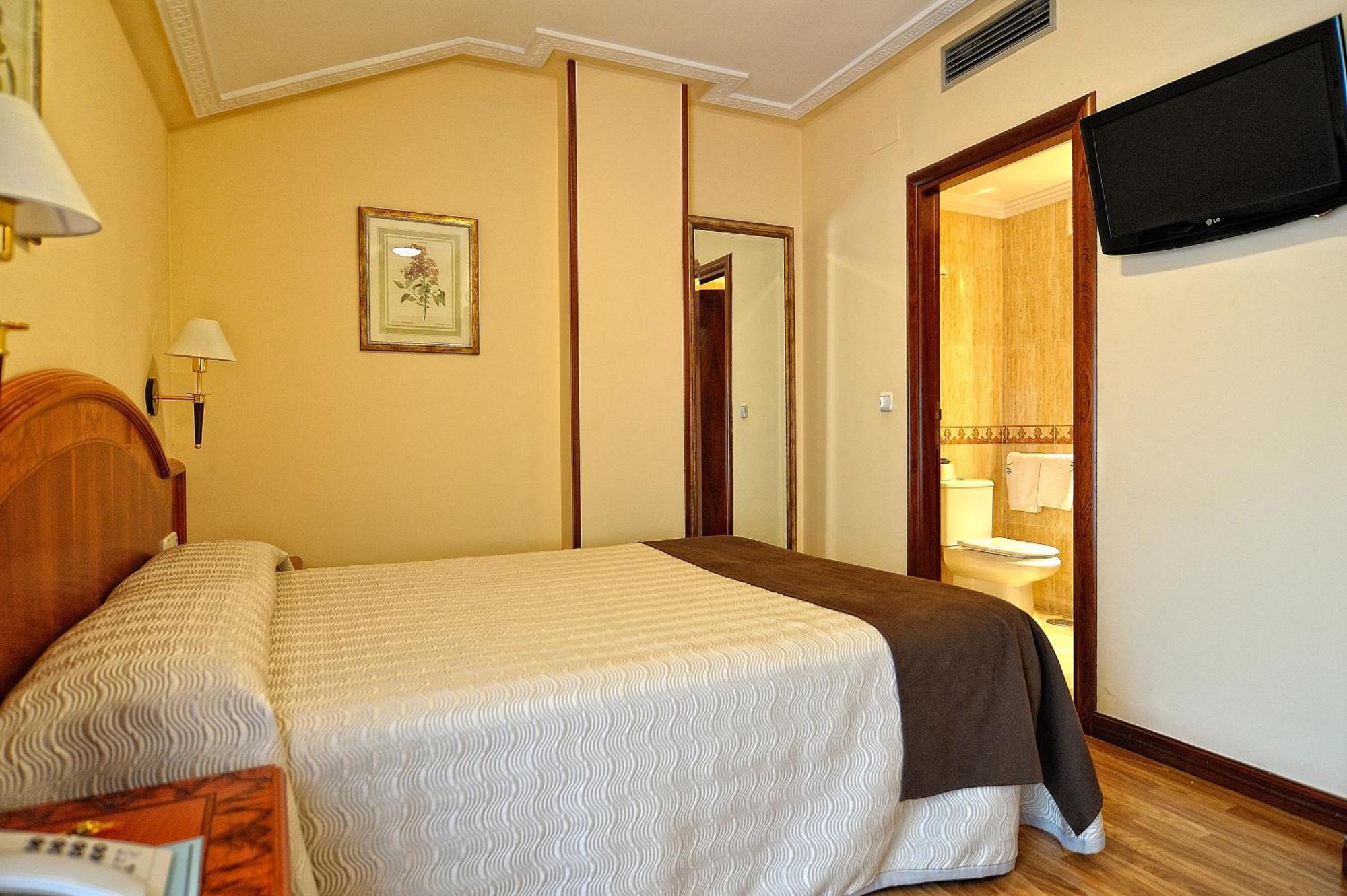 Hotel Alisi Aranda de Duero Zewnętrze zdjęcie