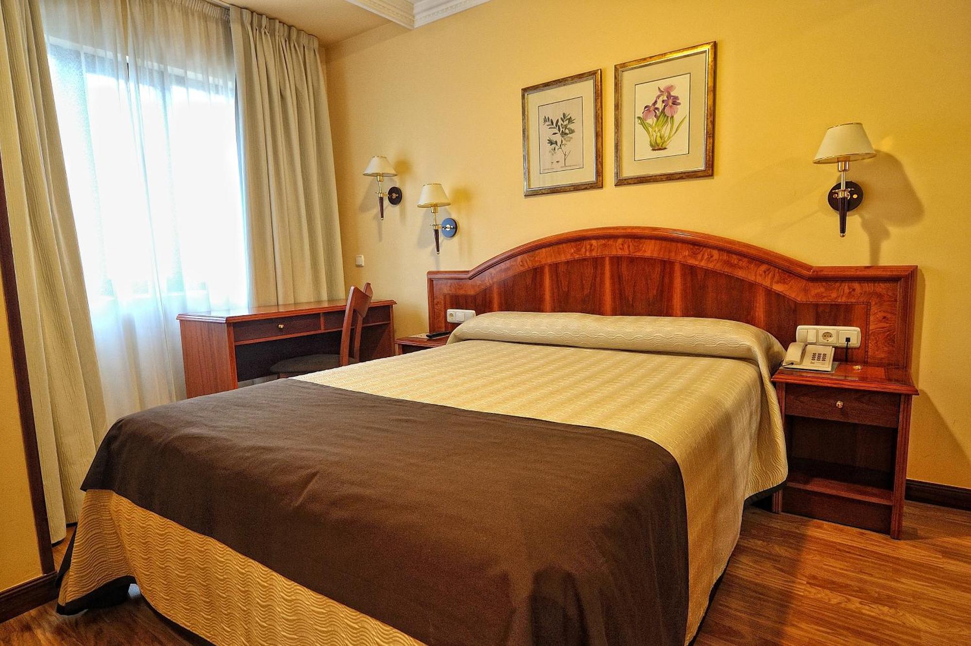 Hotel Alisi Aranda de Duero Zewnętrze zdjęcie